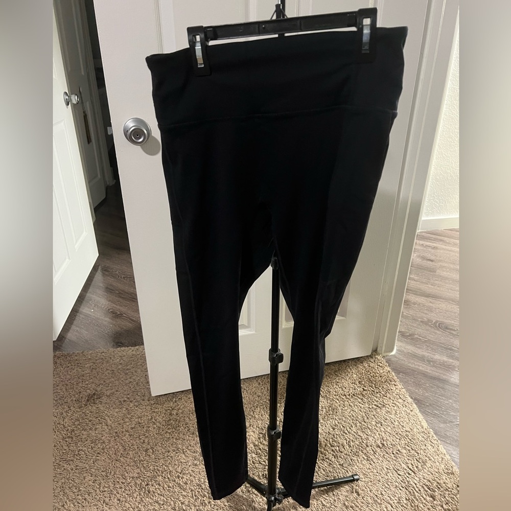 Fabletics leggings, has pockets.